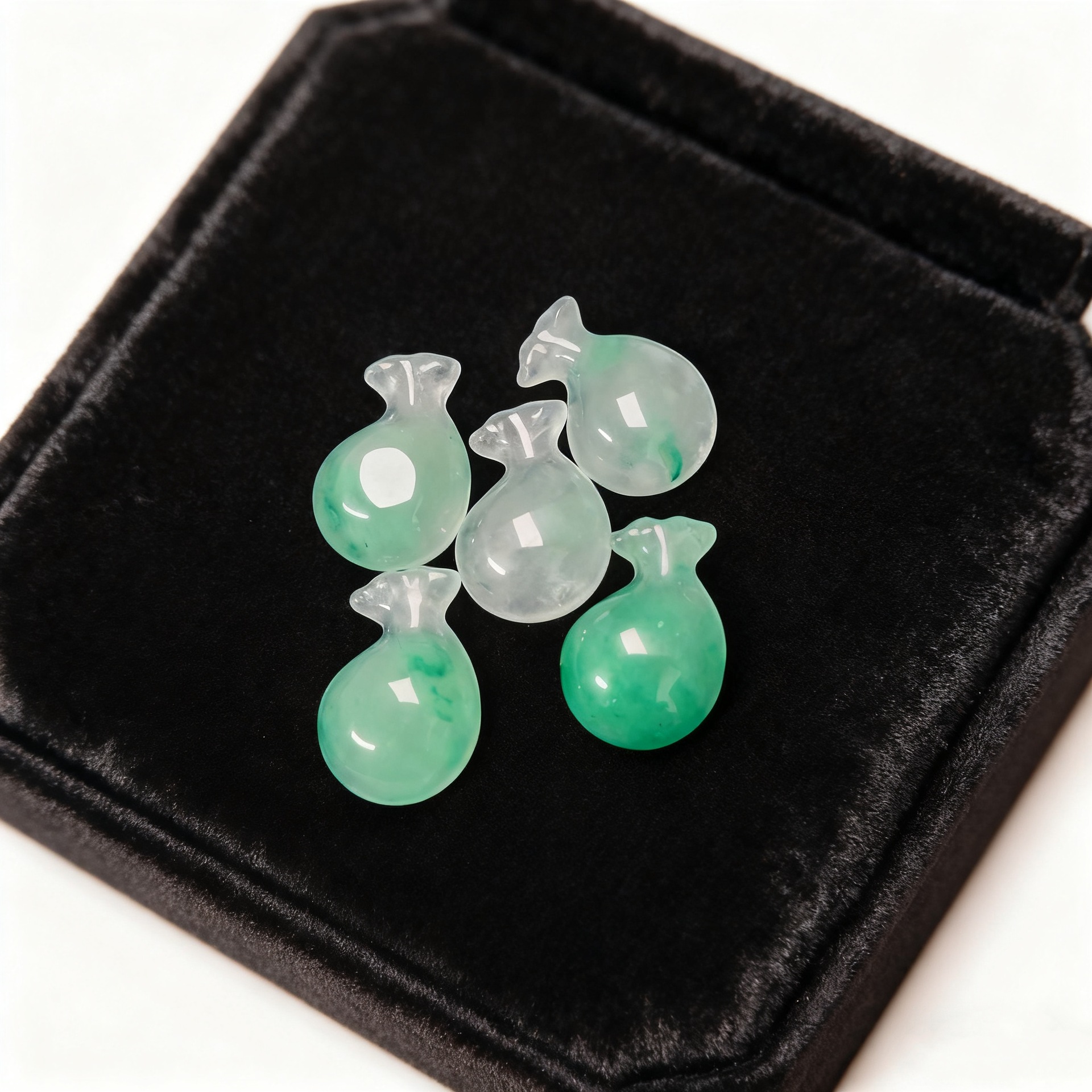 Natural African jade money bags, handcrafted diy jewelry, accessories, auxiliary materials processing, bracelet accessories manufacturer wholesale Application Scenario
