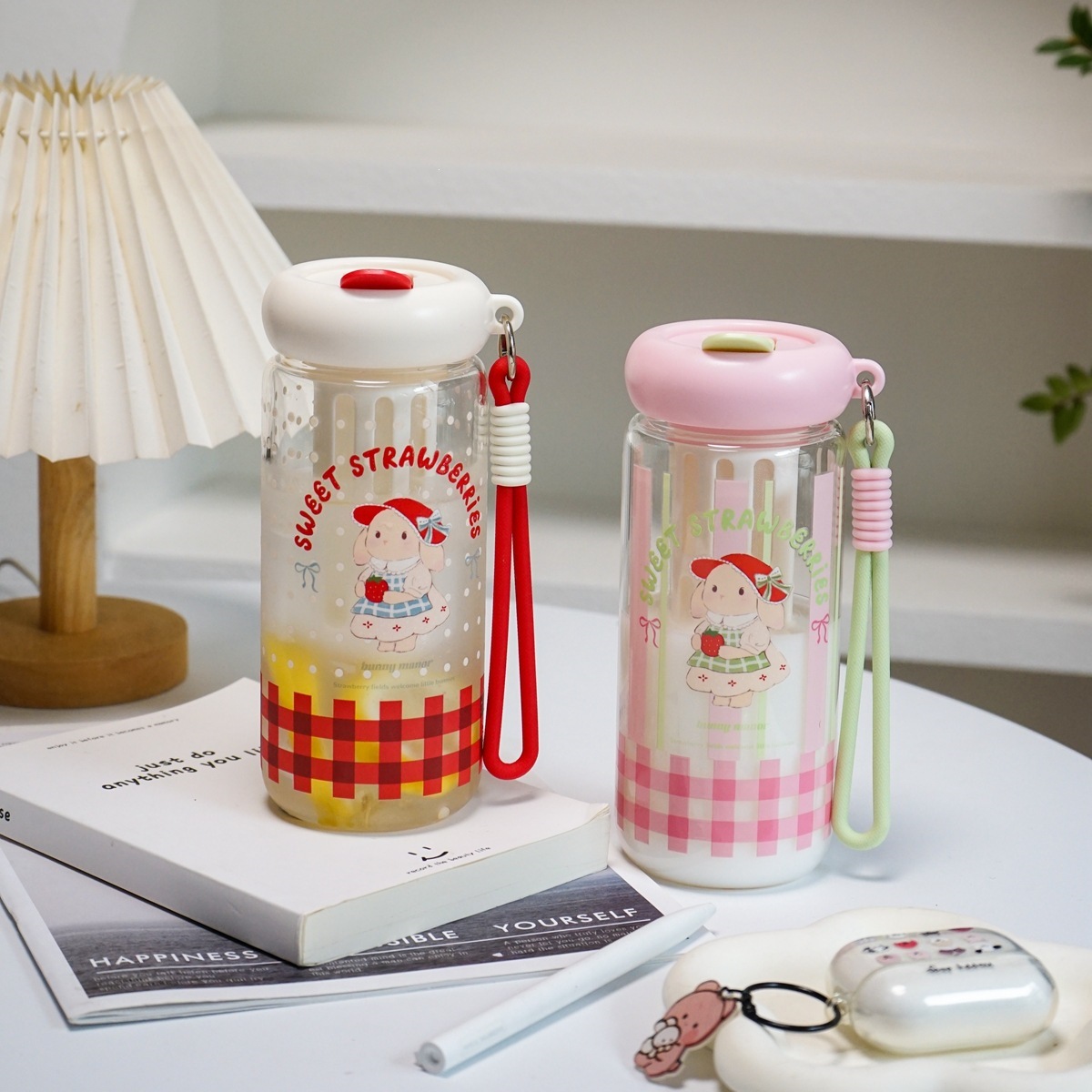 High appearance level cartoon glass cup, portable straw cup for female students, cute strawberry rabbit, anti-drop and high-temperature resistant water cup Specification image