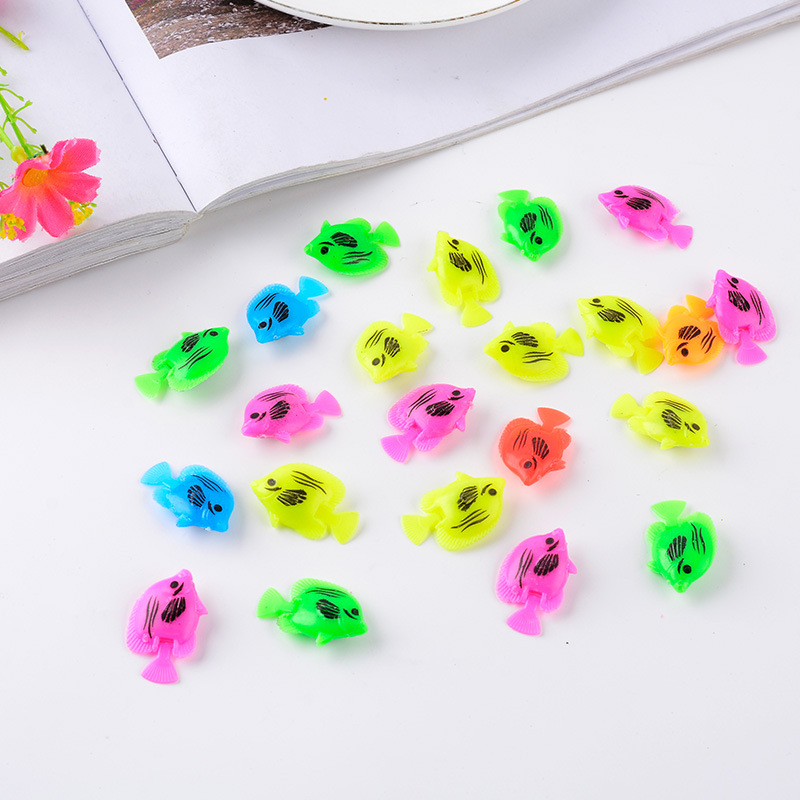 Wholesale of simulated fish, water balls, fish tank decoration, floating fish, mini gashapon accessories, colorful plastic, 2.5CM small fish details Picture