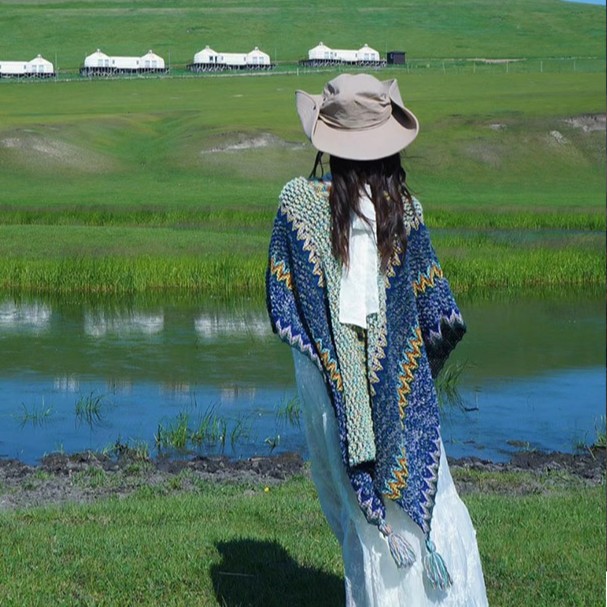 One-piece consignment summer Lijiang retro ethnic style shawl for women, Xinjiang and Yunnan travel outerwear cape, cape coat, dual-purpose scarf, street stall wholesale Application Scenario