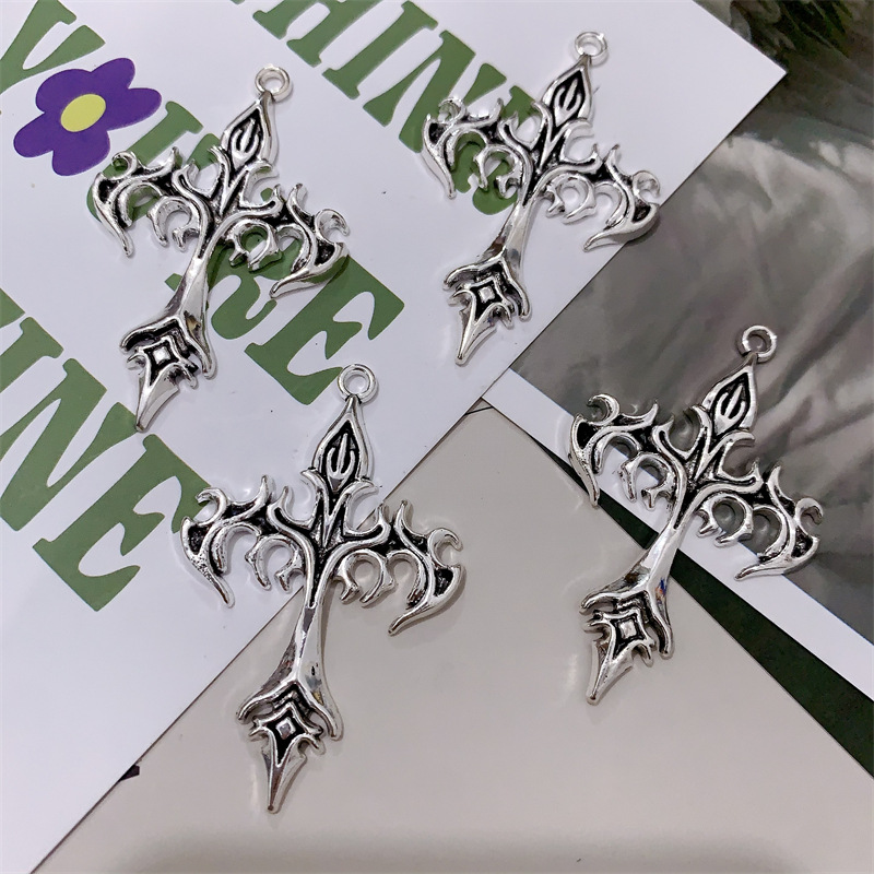 滴油/手工锆石配件/玉吊坠/不对称蝴蝶小配件/流苏产品图