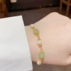 This niche, fashionable, versatile, and stylish green pearl chain bracelet exudes a light luxury and high-end charm details Picture
