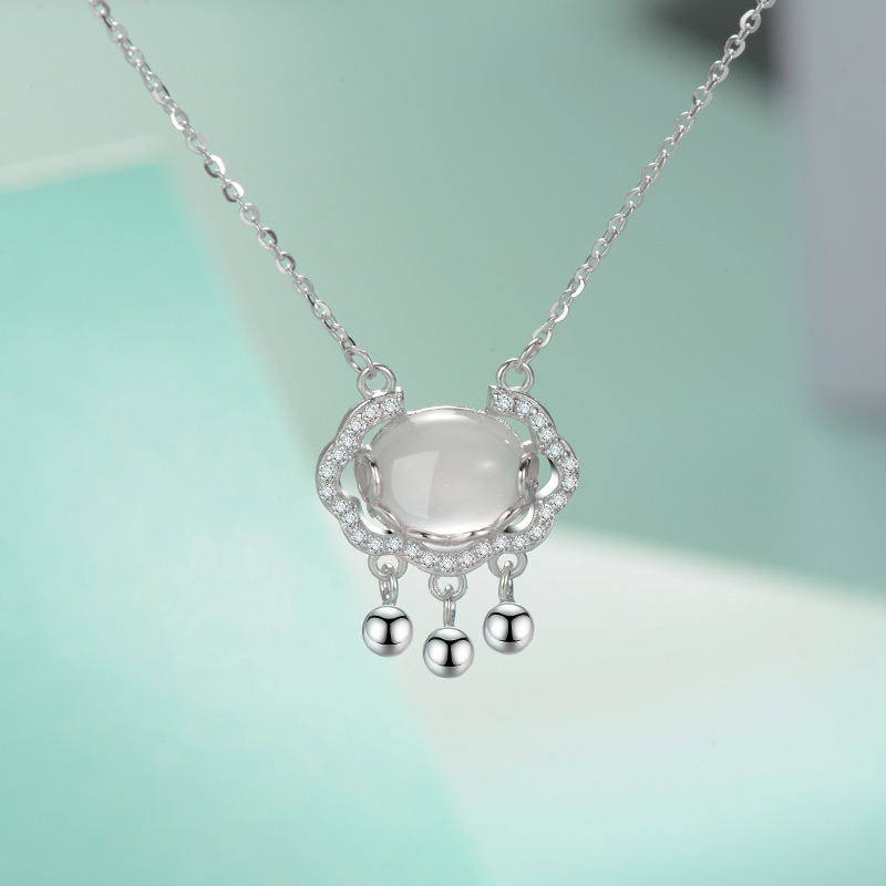 925 sterling silver Auspicious Cloud Ruyi Peace Lock Necklace, Women's Chinese-style chalcedony longevity Lock collarbone necklace, Shaking sound explosive Specification drawing
