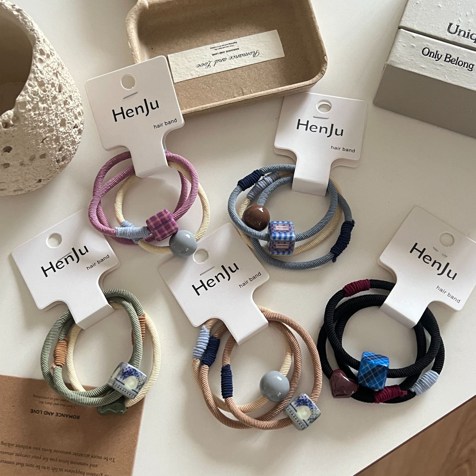 3-piece set ~ Beautiful checkered new ponytail hair tie headband, retro hair accessory, hair tie, Korean ins leather band headband Application Scenario