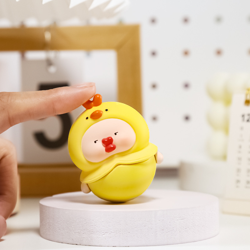 Wholesale of creative design Bobo untoppleable dolls, cute and fun desktop resin ornaments, entertainment and stress-relieving small toys Specification image