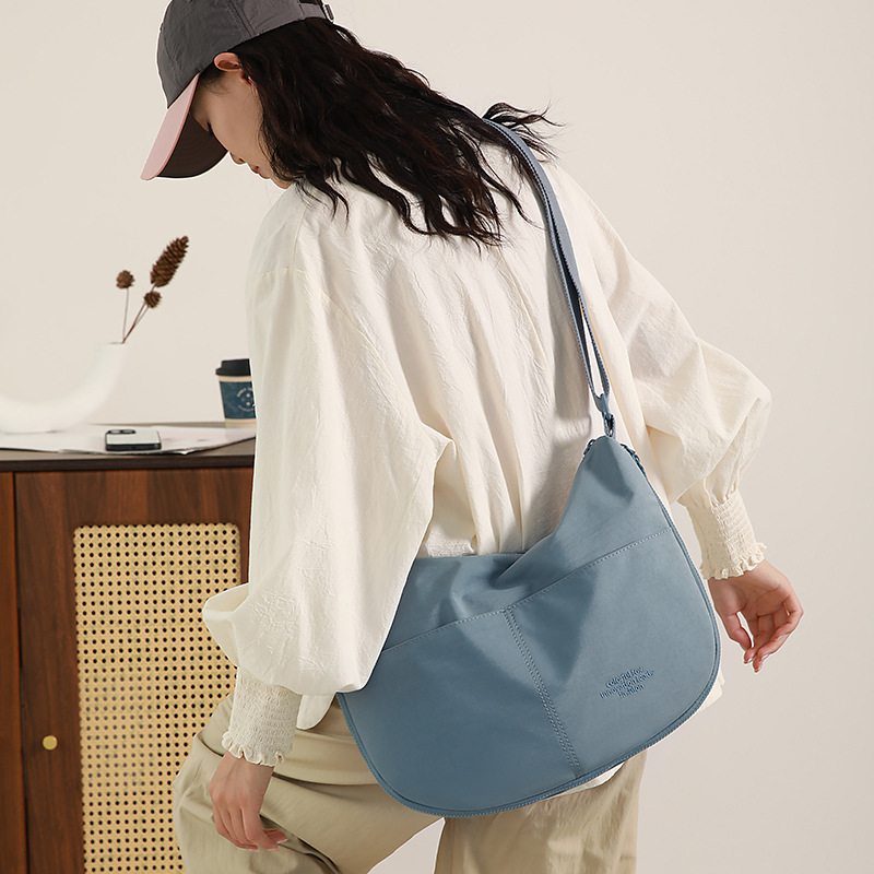 Nueva dama al aire libre casual una bolsa de hombro bolsa de dumpling de gran capacidad bolsa crossbody de viaje portátil Specification image
