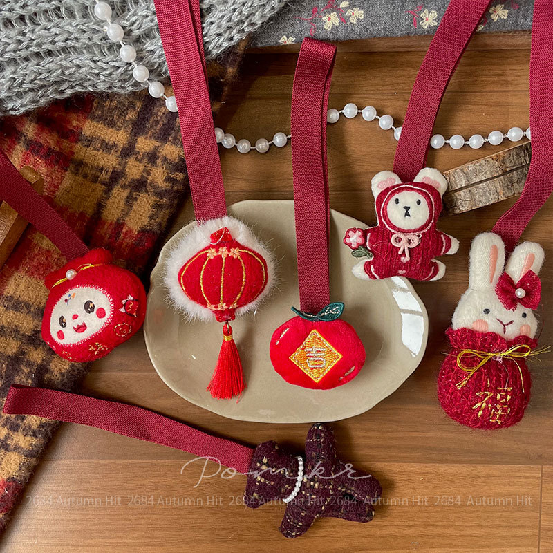New Korean-style red cartoon fabric children's accessories, hand-held clothing and accessories, New Year bag accessories, women's red festive plush pendants, rabbit bear Daruma Apple-shaped cute New Year decorations, and adorable pendants details Picture