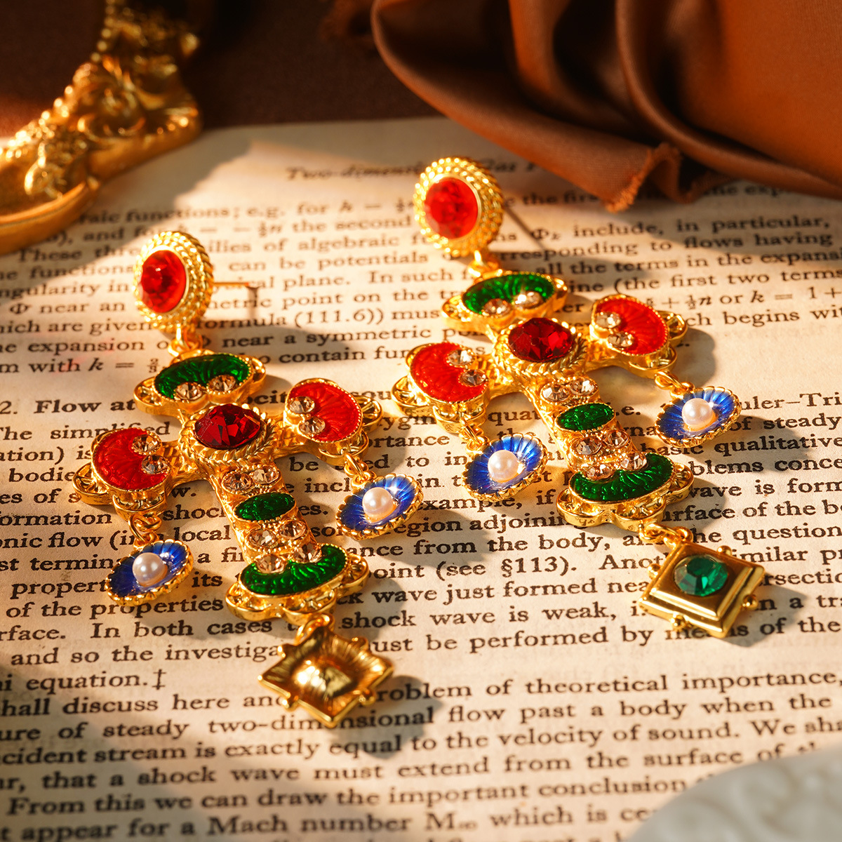 European and American retro fashion new stud earrings, trendy cross, vintage pearl natural stone earrings, elegant and personalized earrings details Picture