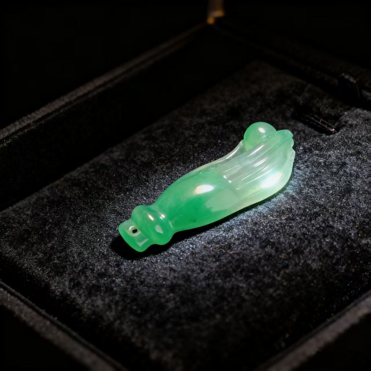 平安扣/翡翠/和田玉/玉镯/水晶工艺产品图