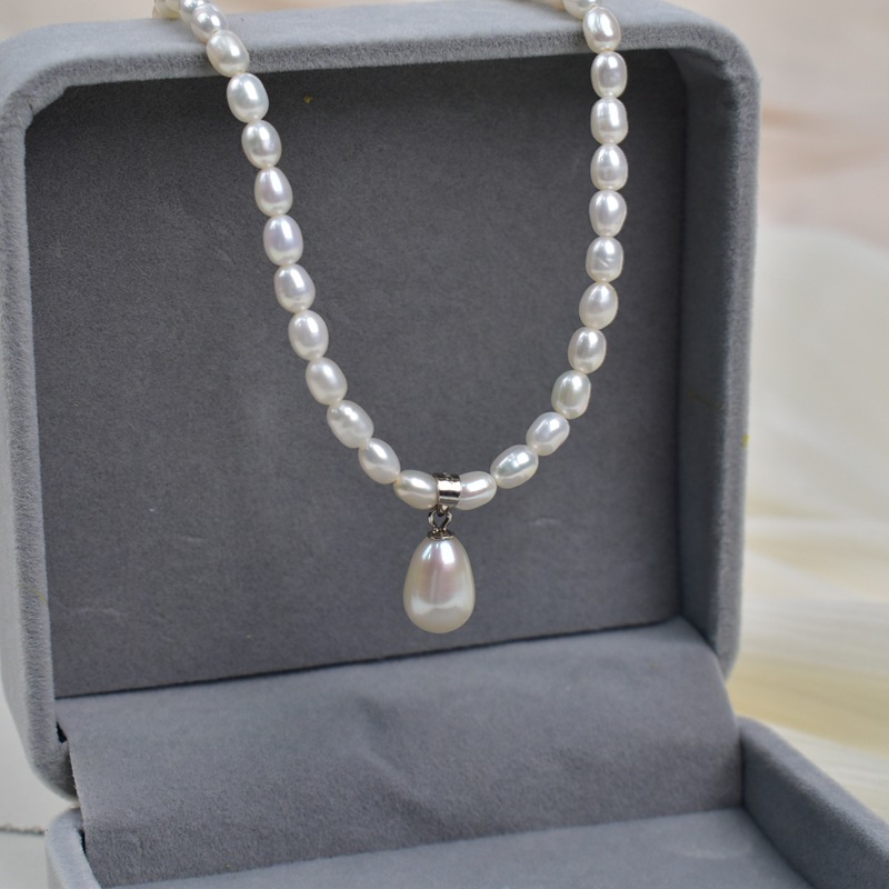 Natural freshwater pearl rice bead necklace for women, 925 silver, elegant and simple water drop pendant, pearl necklace, sweater chain Specification image