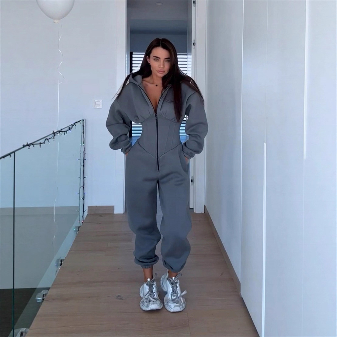 Cross-border foreign Trade 2025 Amazon ebay Hot-selling bestsellers of sportswear and casual women's hooded jumpsuits Application Scenario