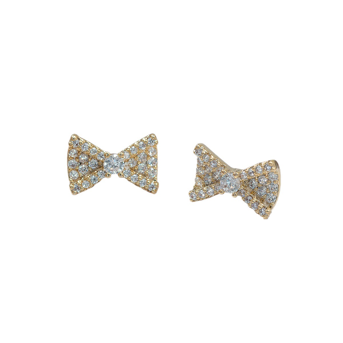 Xuhui accessories are exquisite and fashionable, with copper zirconium plated with real gold and silver needles. They are versatile, fresh and sweet, and come with bow stud earrings Application Scenario