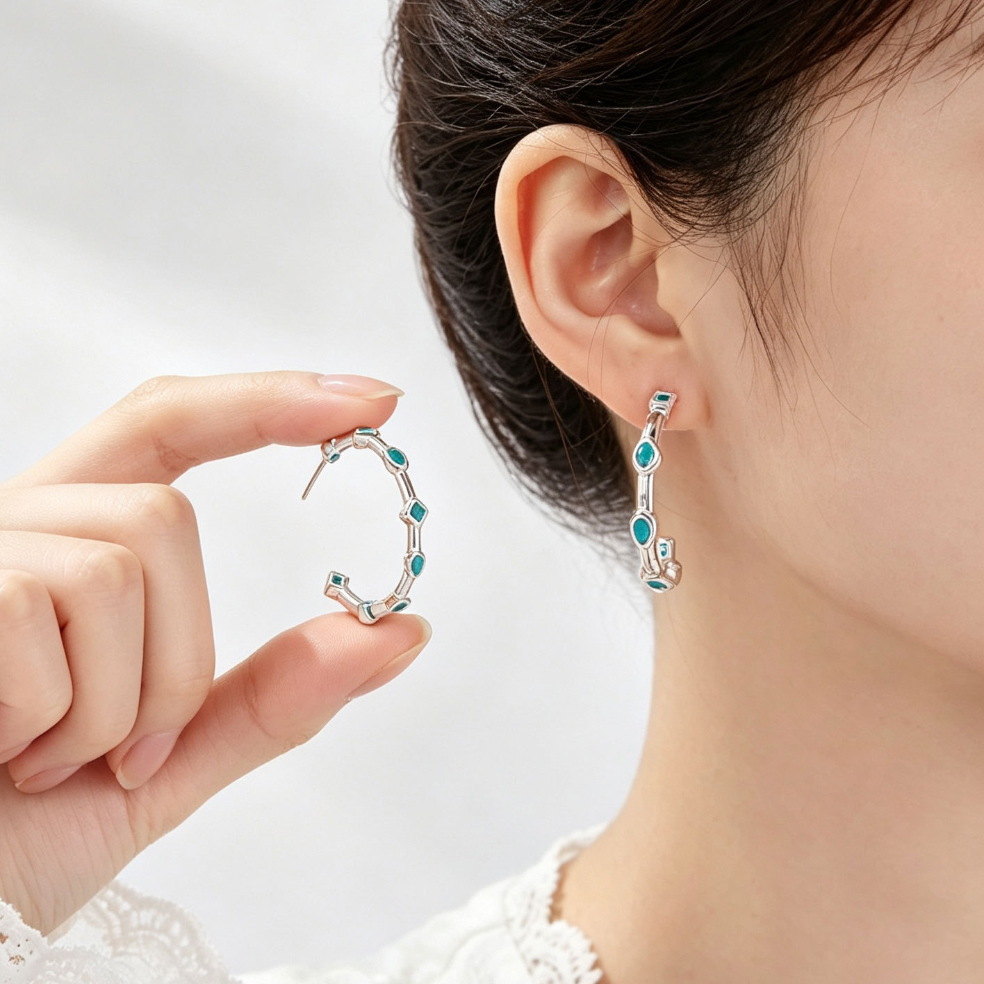 Source factory light luxury geometric C-shaped opening large earring, copper alloy inlaid with blue pine S925 silver needle, versatile earrings details Picture