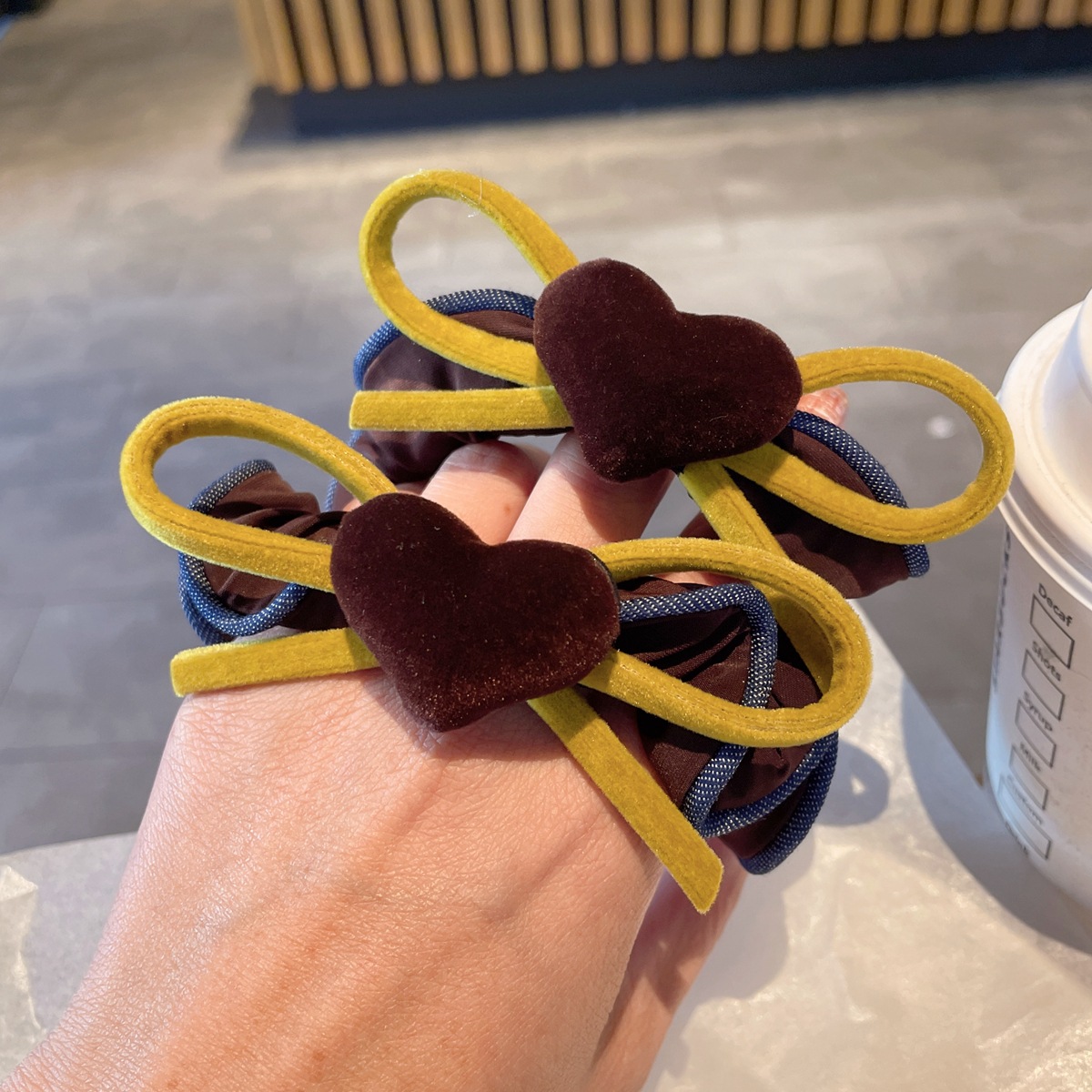 Velvet heart-shaped bow, small intestine hair band, hair tie, lazy style, low ponytail, hair tie, hair flower, hair accessory Item Picture