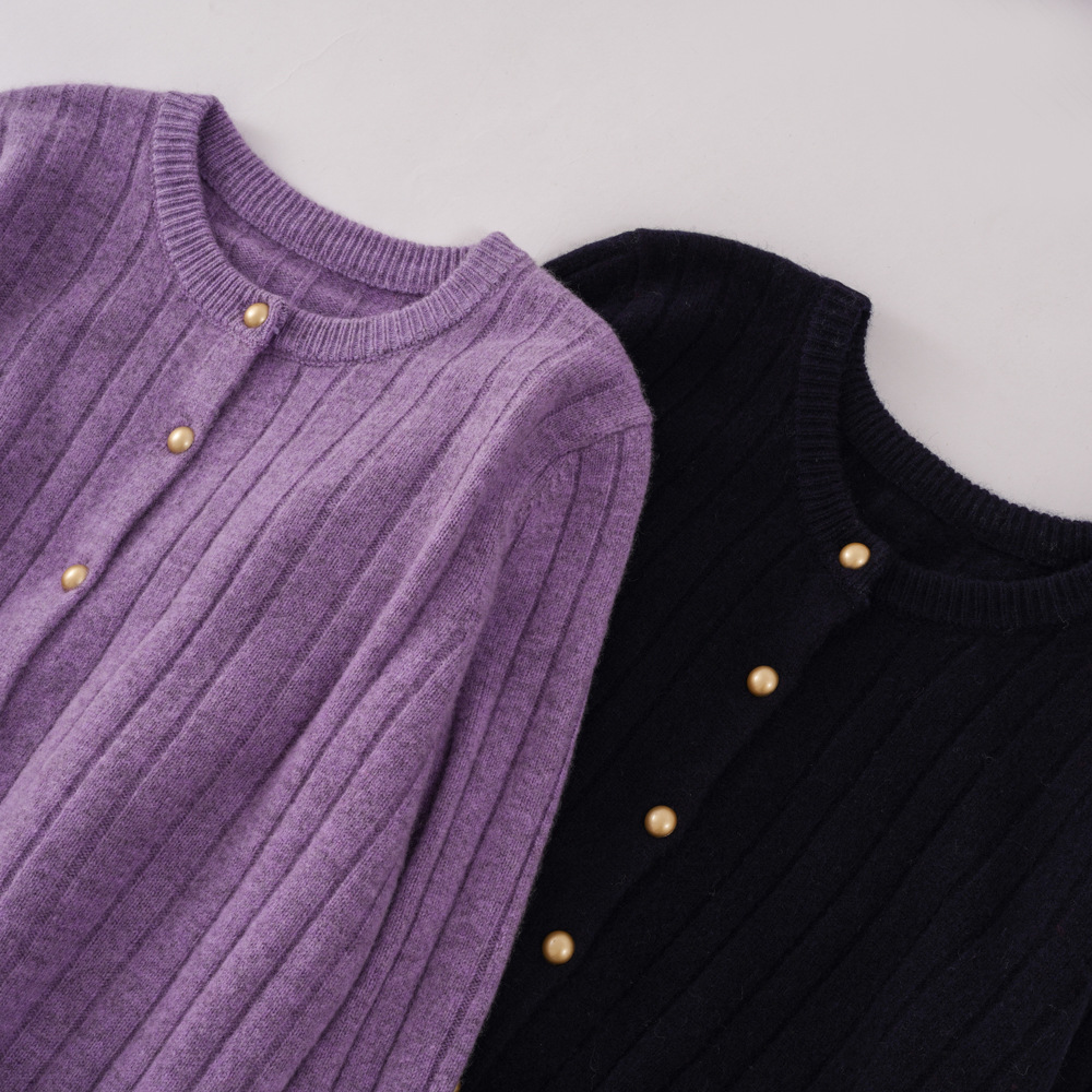 100 wool sweaters, cardigans, round-neck sweaters, warm and light, first-hand supply, wholesale in stock, elegant and commuter fine wool Specification image