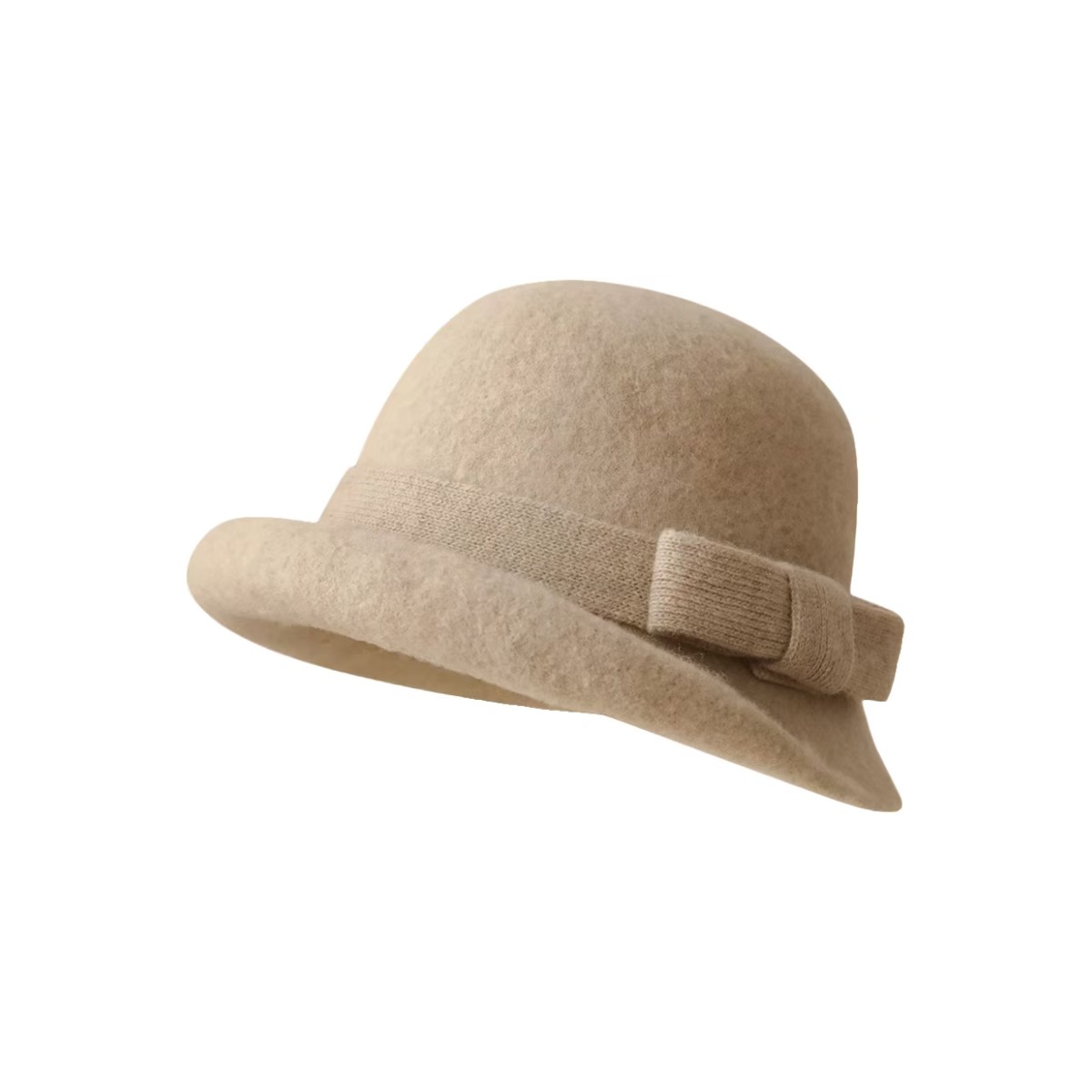 The Liangfang retro rolled-up wool top hat for women in winter exudes a sense of sophistication and French style. The rich gold hat shows off your face. The small fisherman's hat basin Item Picture