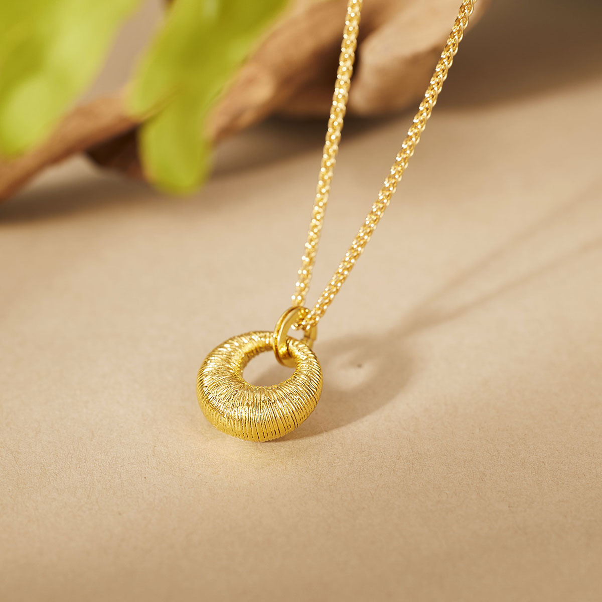 The same style of gold store's sand gold brushed gold tuotuo pendant necklace for women, Chinese-style peace pendant, small gold tuotuo round color hollowed-out Application Scenario