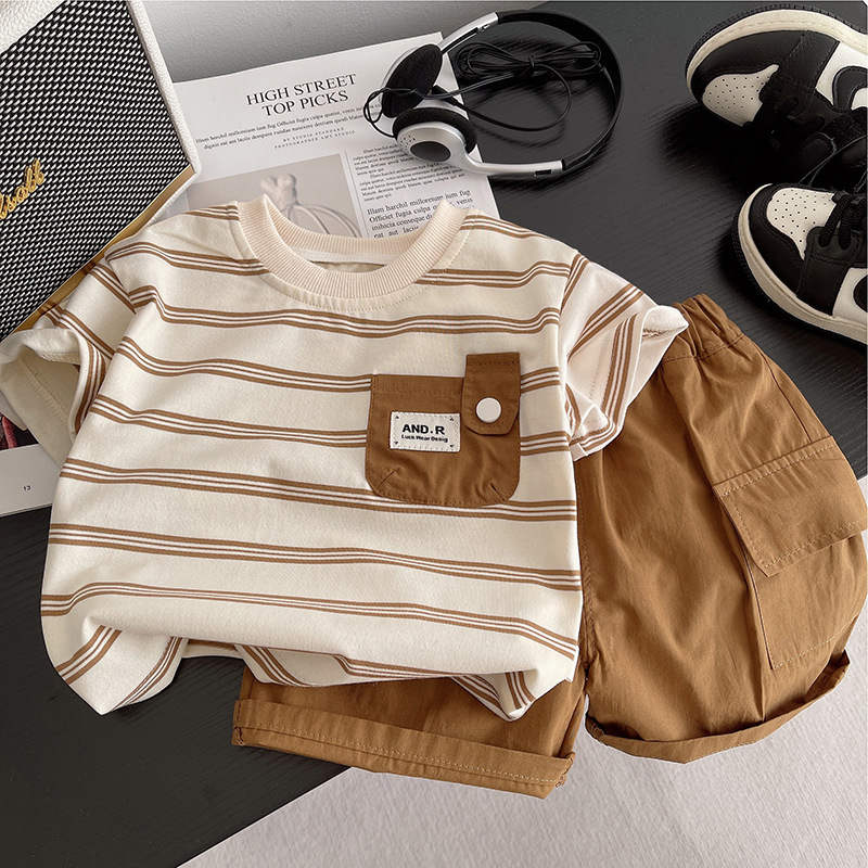 New children's summer clothing set, featuring striped short-sleeved T-shirts and shorts, is a fashionable two-piece set. It's casual, cool and trendy for babies details Picture