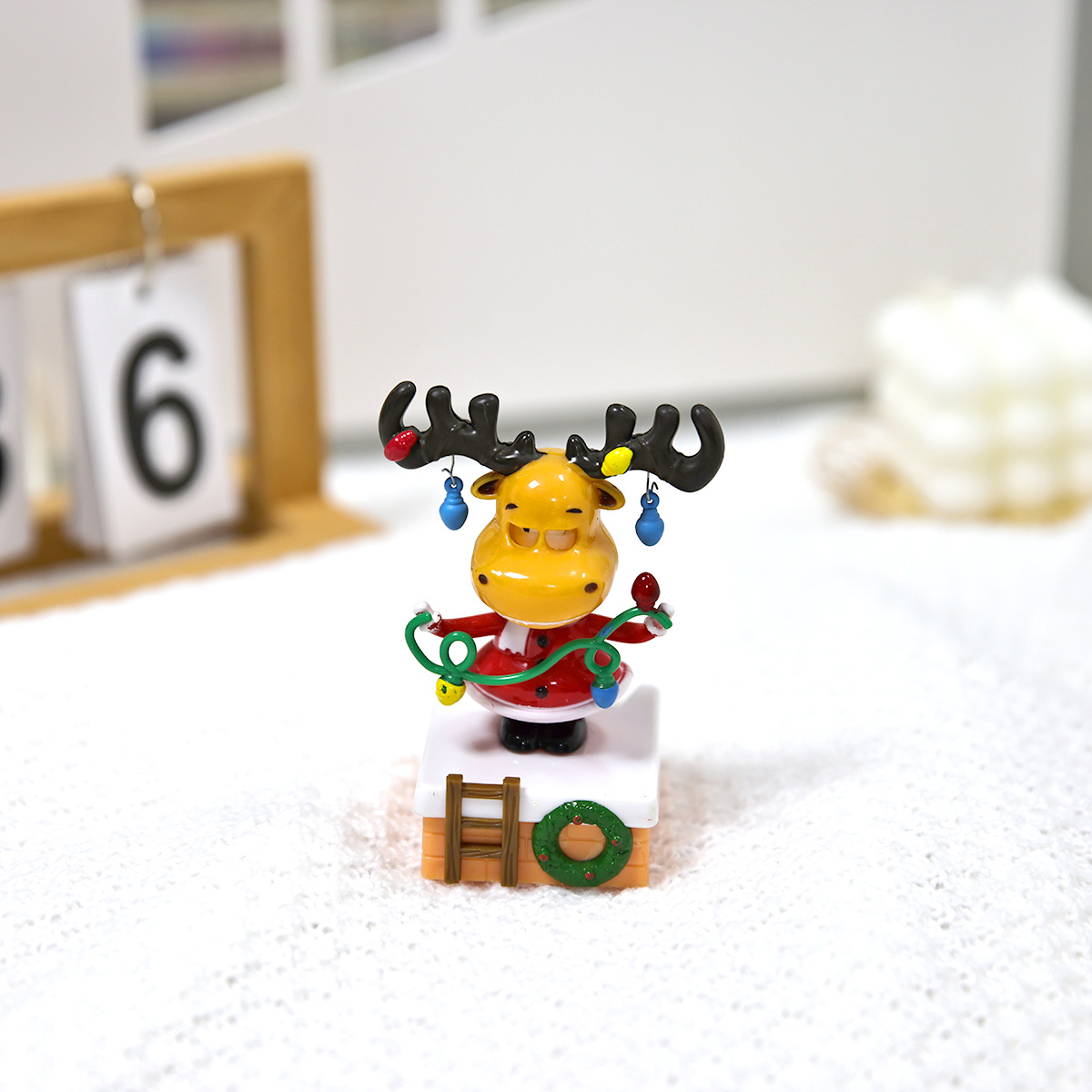 Cross-border new solar automatic pendulum, Christmas festival gift, Christmas bell, elk solar display details Picture