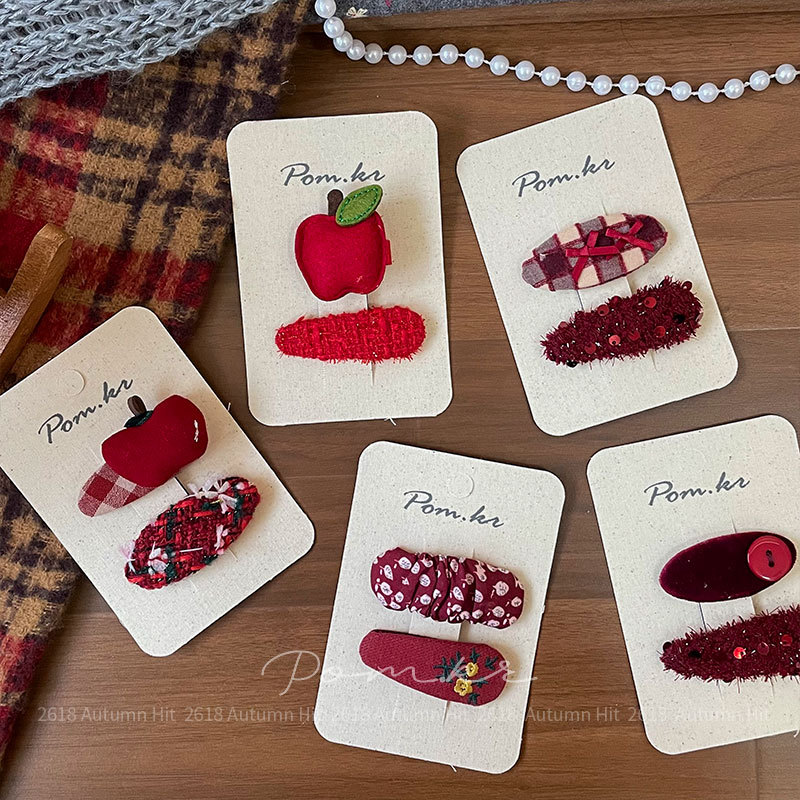 New Korean version red strawberry hair clips for children, sweet autumn, sequined side wavy bangs, checkered hair accessories, Pom.kr wine red fabric hair clips, strawberry and apple checkered, multiple styles, cute for girls in autumn and winter Application Scenario