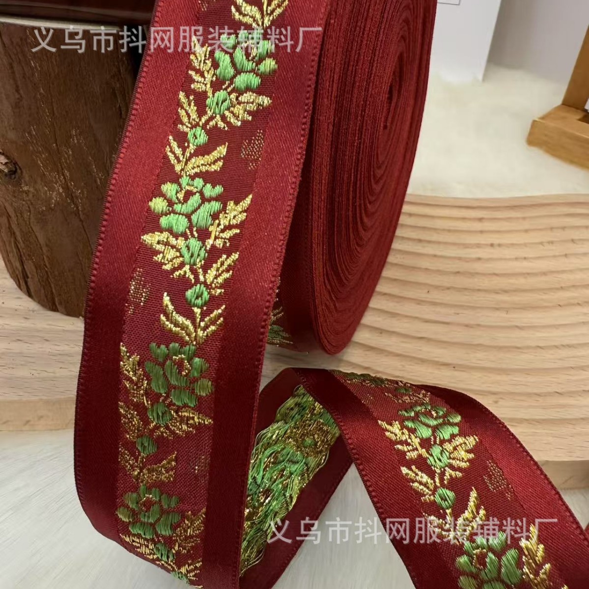 3.4cm golden thread large flower, noble ethnic style jacquard embroidery webbing, performance costume accessories, gift box packaging tape Specification image