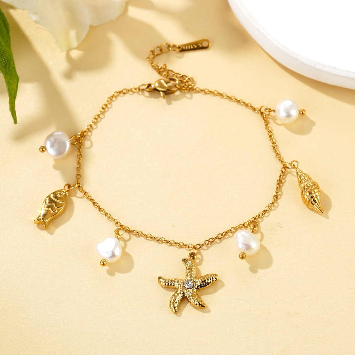 Cross-border Devil's Eye bracelet, European and American starfish, niche high-end stainless steel jewelry bracelet, INS bracelet wholesale details Picture