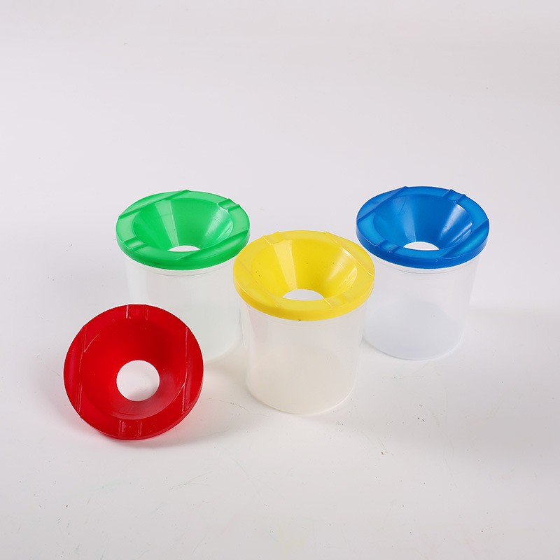 Qianhui Children's plastic colored Paint Cup, anti-spill plastic cup, Children's drawing and doodling pen washing cup, color mixing cup Application Scenario