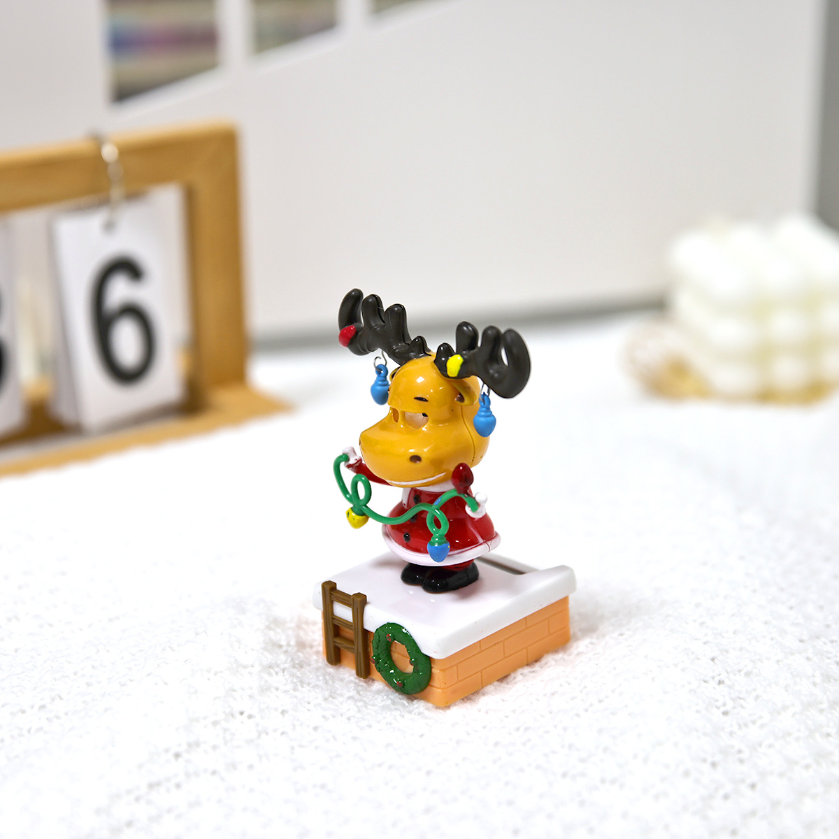 Cross-border new solar automatic pendulum, Christmas festival gift, Christmas bell, elk solar display Specification image