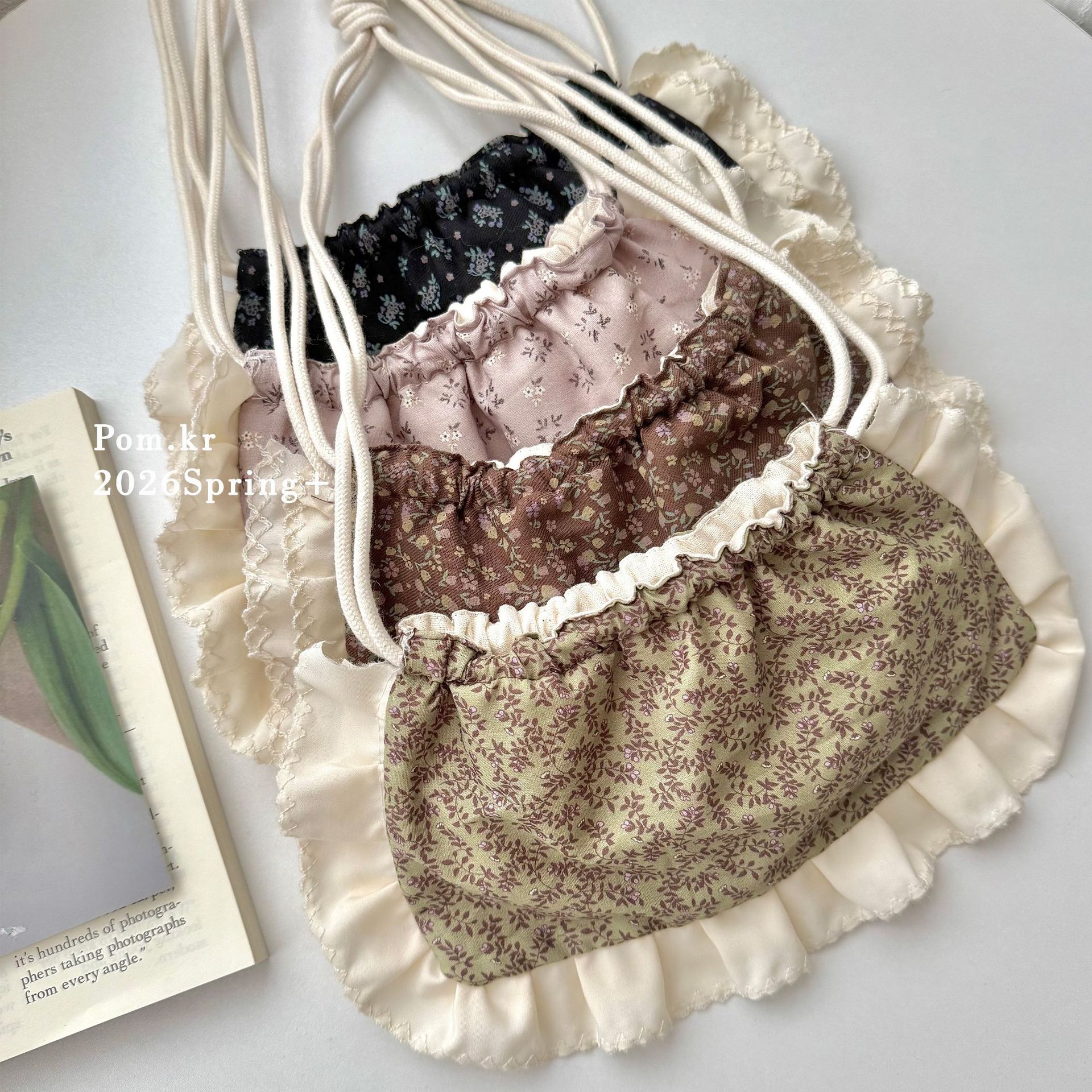Spring Korean-style small floral fabric handmade bags, ins children's ruffled crossbody bags, lace casual bags and accessories Specification image