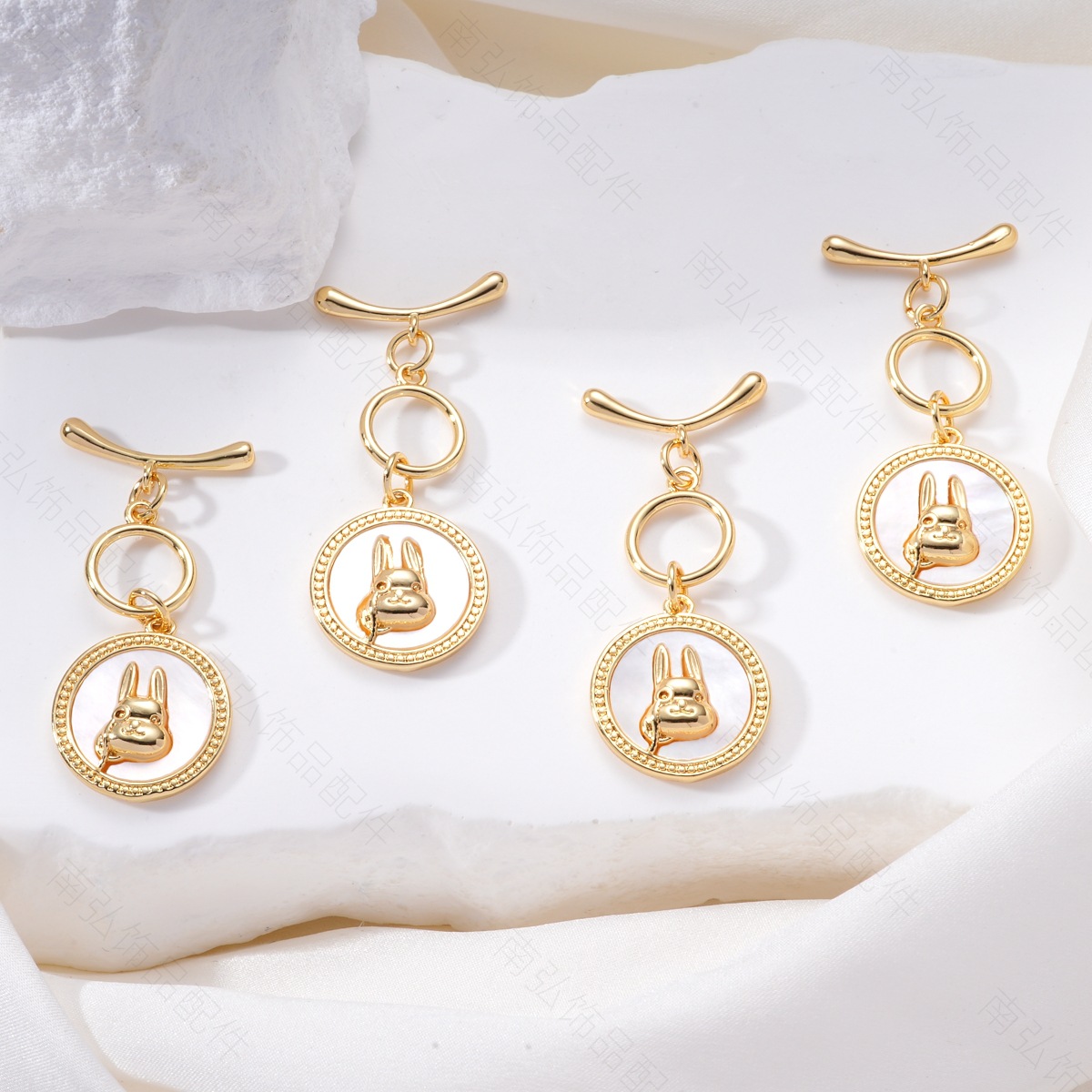 Light luxury high color retention white shell rabbit carrot OT clasp diy pearl elegant sweater bracelet necklace clasp finish clasp Application Scenario