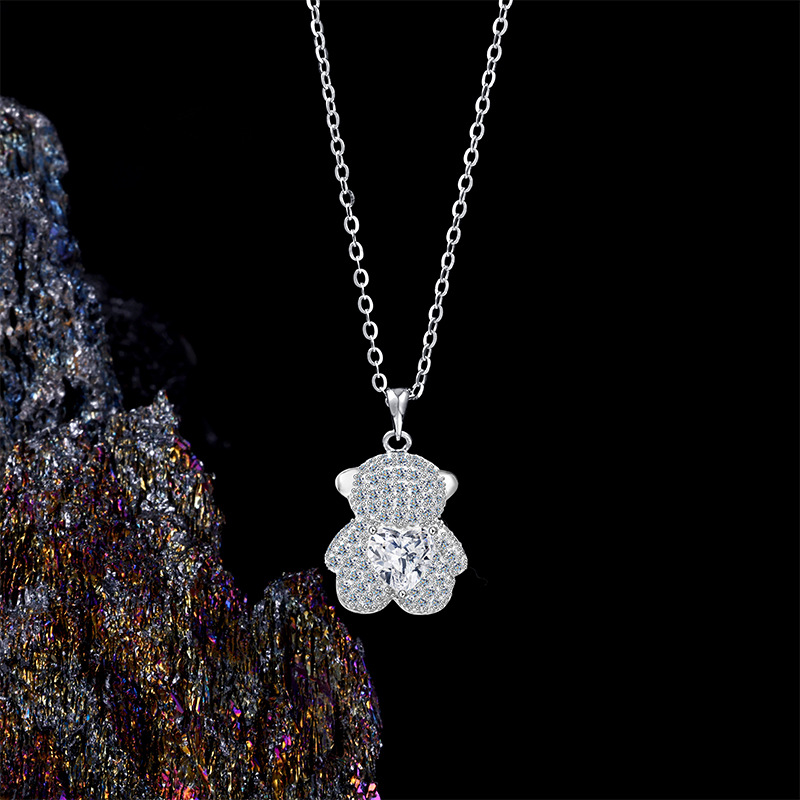 S925 sterling silver cute heart-shaped bear necklace, versatile collarbone chain, light luxury and high-end, niche pendant, cross-border neck chain Specification image