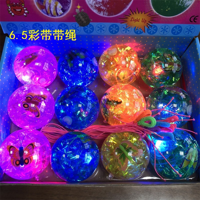 Wholesale of glittering crystal balls, luminous bouncy balls, colorful jumping balls, and glittering children's toys from street stalls details Picture