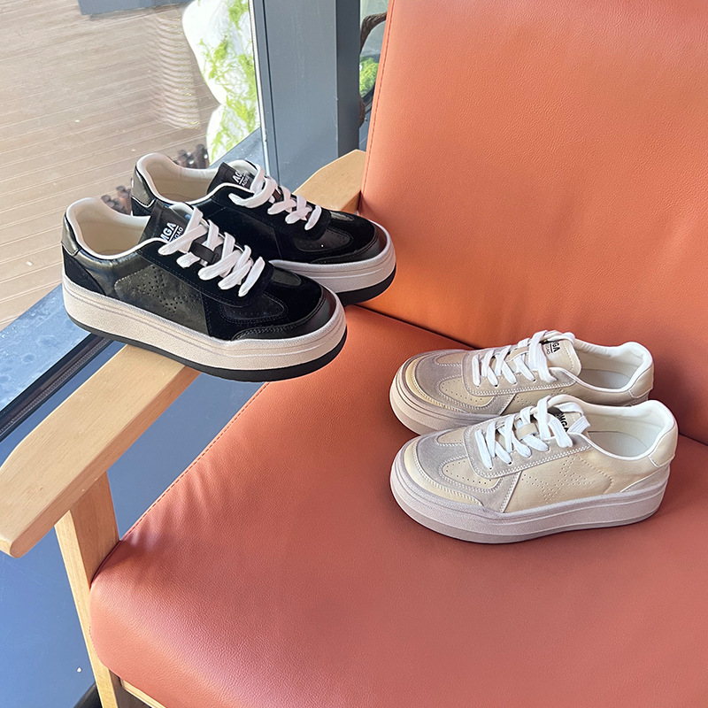 Thick-soled white sneakers for women 2026 Spring new style Soft-soled non-tiring women's shoes, casual and versatile shoes, fashionable women's shoes Application Scenario