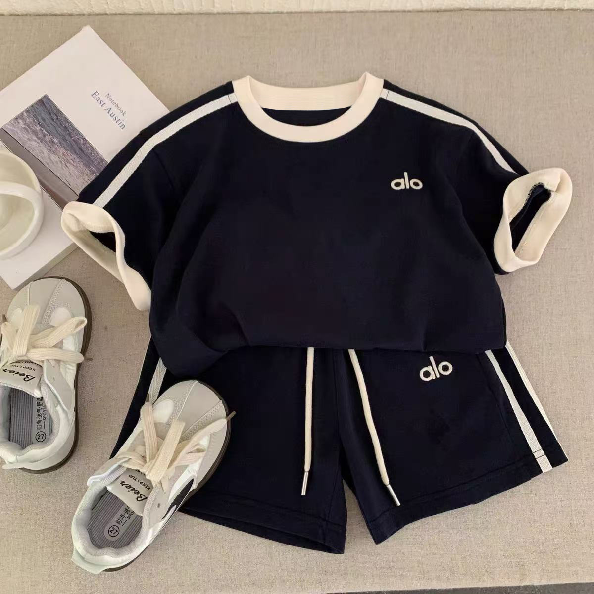 Children's short-sleeved set 2025 Summer Boys' and Girls' embroidered trendy brand, two-piece pure cotton T-shirt and shorts for kids Item Picture