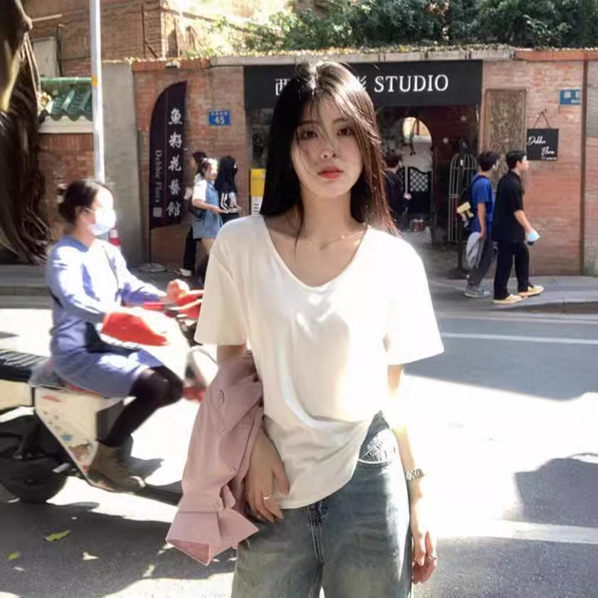 新款夏季薄款V领短袖T恤女白色打底衫宽松显瘦休闲体恤上衣潮流女
