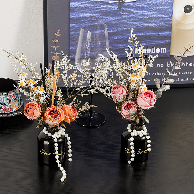 Simulated rose and Daisy bouquets, flameless aromatherapy ornaments, aromatherapy home living room and bedroom atmosphere floral art ornaments Application Scenario