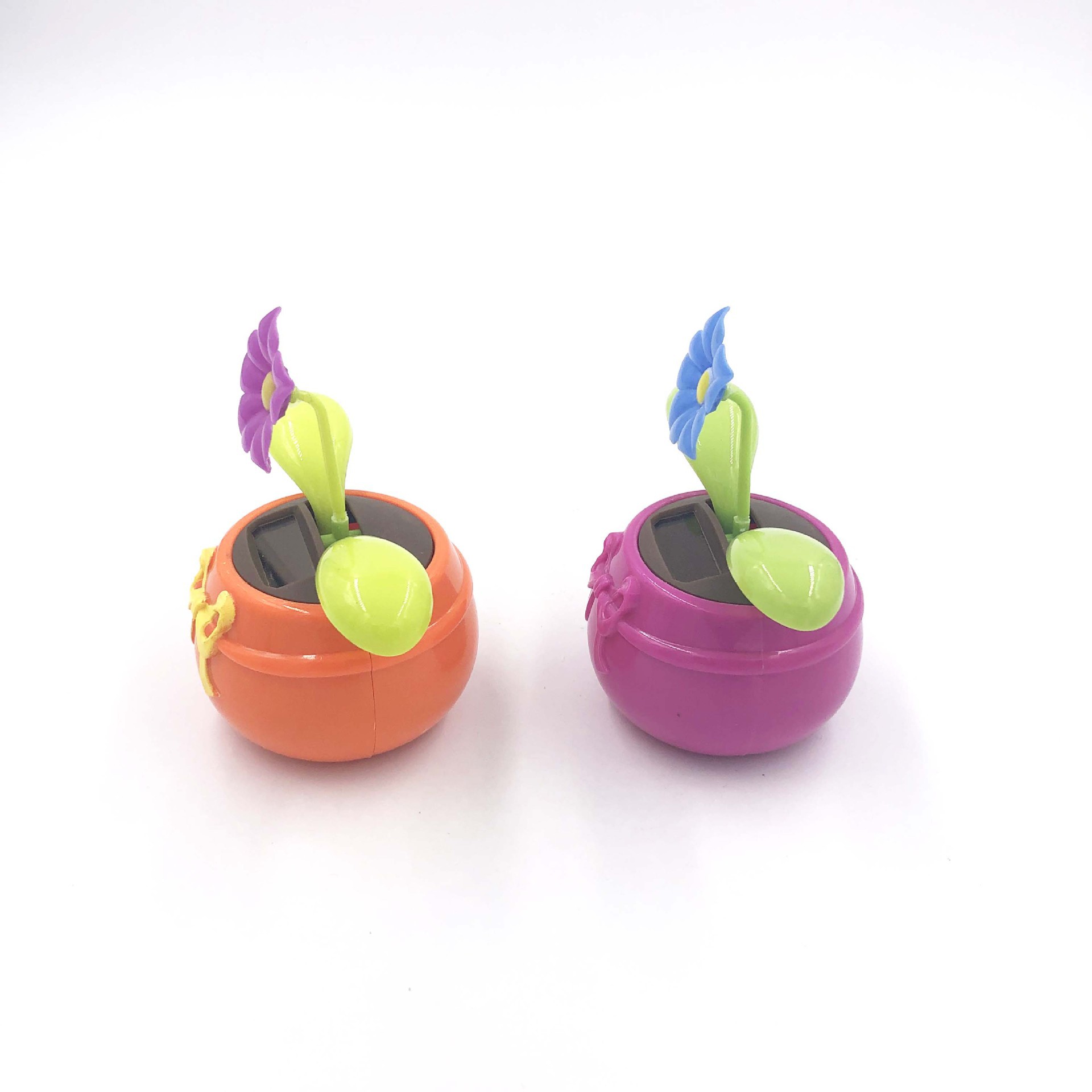 Solar-powered car ornaments, car sunflowers, automatic oscillating apple blossoms, creative car decorations details Picture