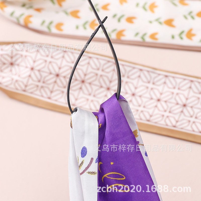 Tie, scarf and silk scarf rack, multi-functional display rack for store, simple balcony drying and storage, silk scarf and belt rack Application Scenario