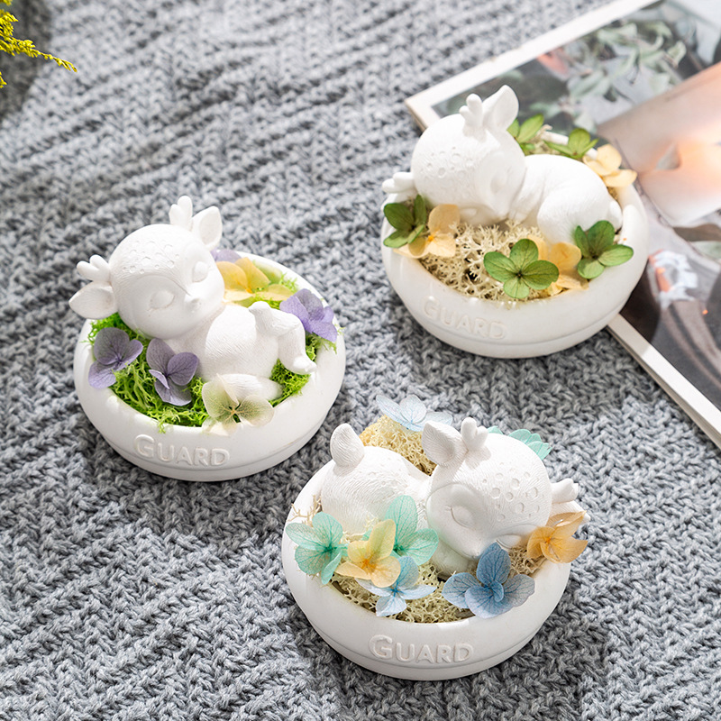 车载香薰固体香膏淡香卡通香水车用摆件热销少女香氛汽车摆件批发细节图