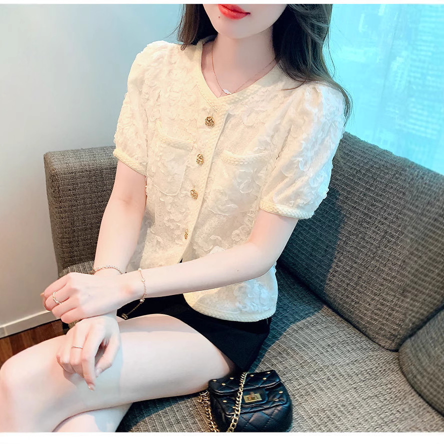 小香风圆领雪纺短袖衬衫女2025夏新款高级感蕾丝气质修身短款上衣产品图