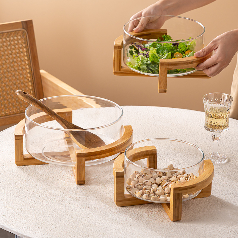 Simple Japanese-style glass fruit plate, vegetable salad buffet, cold dish storage, home snacks, candies, dried fruit plate display