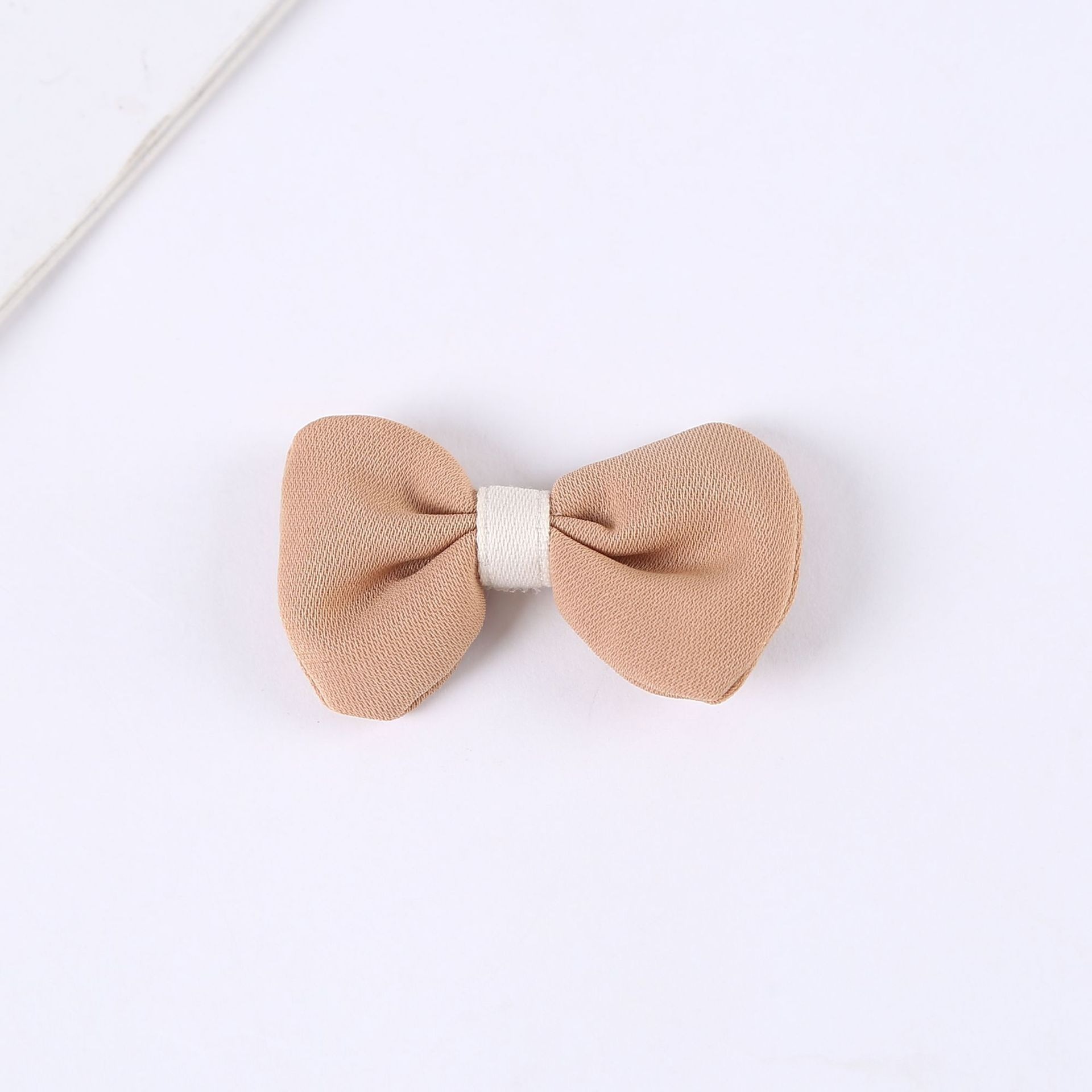 Spotted five-petal flower bow accessories, shoes, hats, clothing, socks, accessories, children's handmade accessories and accessories Application Scenario