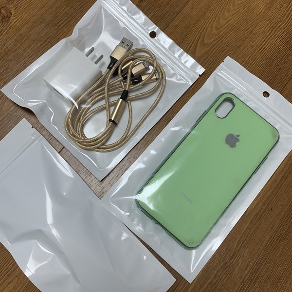 Pearlescent bags, yin-yang self-sealing bags, semi-transparent plastic jewelry gift bags, mobile phone cases, data cables, zipper packaging bags Application Scenario