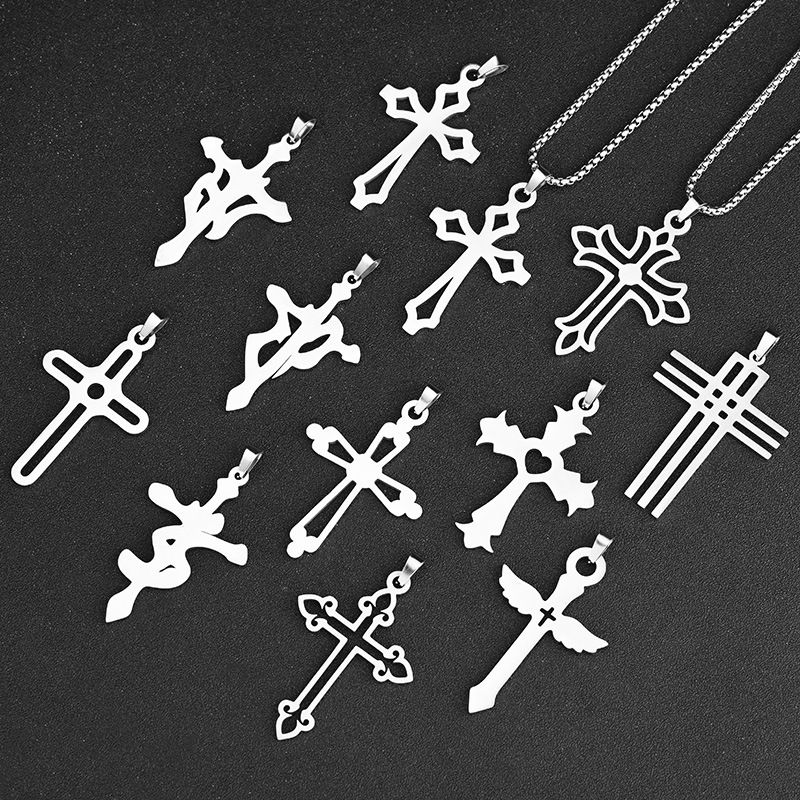 Half-price clearance sale of 36 types of stainless steel cross pendants and popular European and American men's jewelry necklaces from cross-border sources
