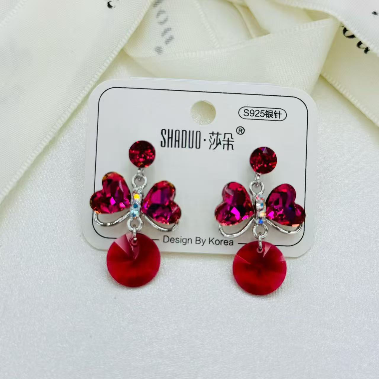 S925 Silver Needle Austrian Crystal Bow Earrings, Korean style shiny Zircon tassel earrings, fashionable and versatile accessories Application Scenario