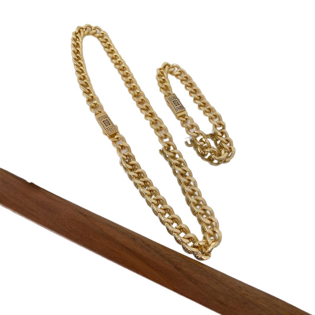 European and American cross-border fashionable and personalized metal chain multi-layer necklace, hip-hop exaggerated thick chain, diamond-encrusted men's collarbone chain Item Picture