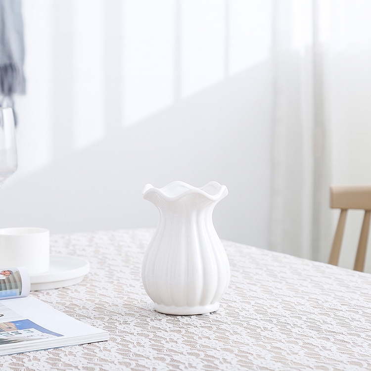 2026 White Ceramic Vase Home Decoration Sample room, Nordic ruffled edge flower vase, Chaozhou Vase manufacturer, small size details Picture