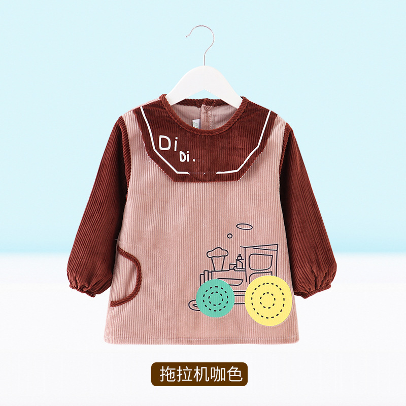 In autumn and winter, boys wear outer coverings for warmth. Children wear fashionable aprons. Babies eat waterproof baby bibs. Corduroy Application Scenario
