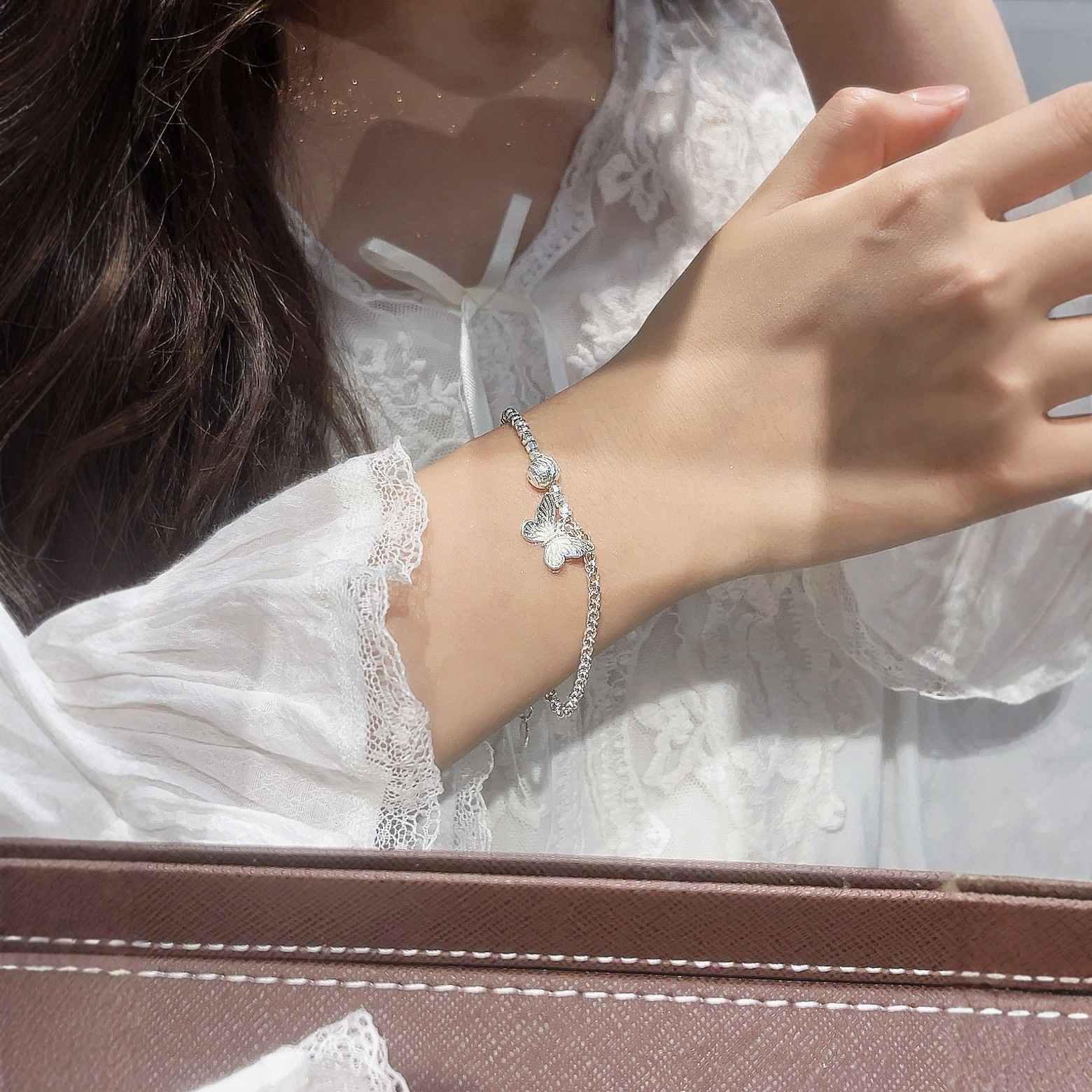 New butterfly light luxury, niche and high-end women's bracelet, versatile gift accessory, copper-plated Miao silver, Tibetan silver jewelry wholesale Application Scenario