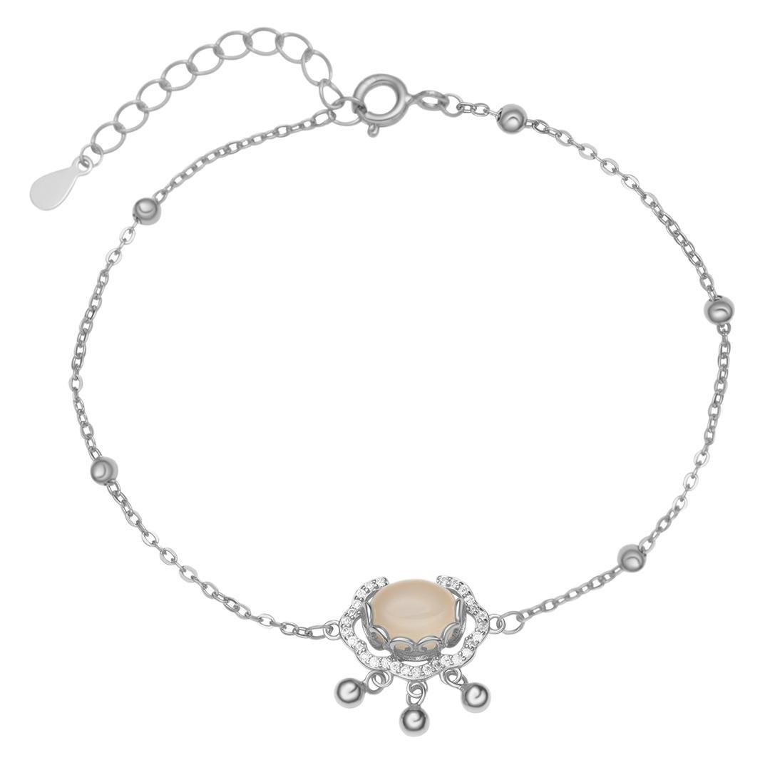S925 pure silver natural white chalcedony Xiangyun Peace Lock Bracelet, a simple and fashionable women's jewelry with a Chinese trend of ruyi locks Item Picture